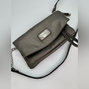 Nine-West Silver Crossbody Going-Out Purse